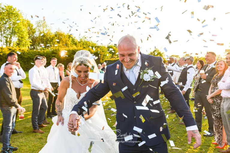 15 Must-Have Wedding Photos You’ll Treasure Forever